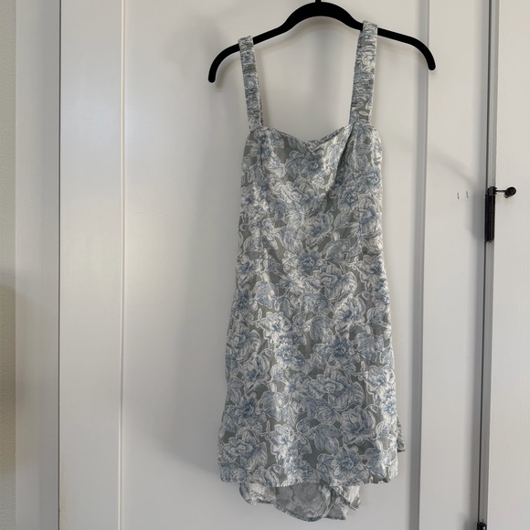 Abercrombie & Fitch Dresses & Skirts - NWT / Abercrombie Square Neck Skort Dress with Open Back in Linen Floral Print